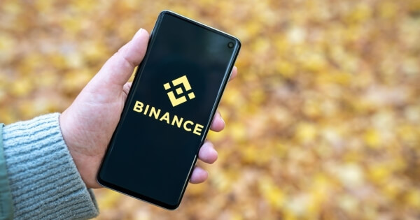binance-offers-1-bnb-reward-for-$100-trades-in-convert,-spot,-and-futures