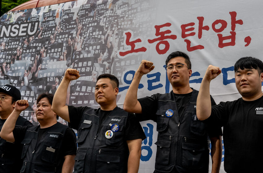  Samsung Workers Strike, the First in the Company’s History