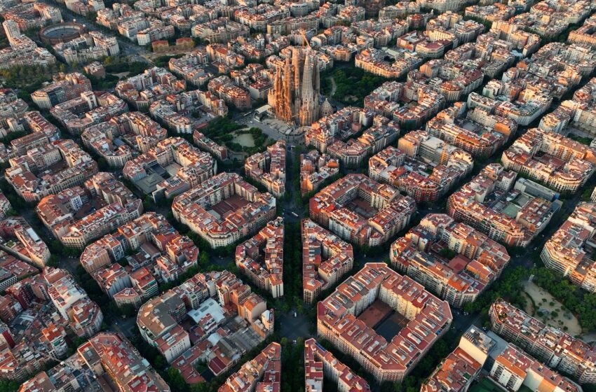  Barcelona’s mayor vows to abolish short-term holiday lets