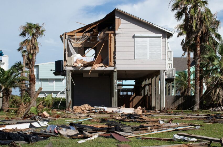  Hurricane rips through US states