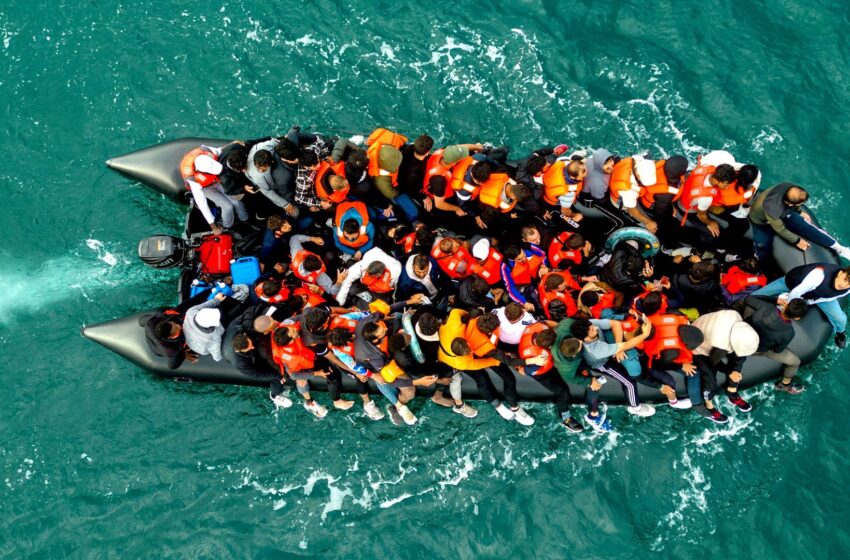 more-than-700-migrants-arrived-in-uk-in-11-boats-in-a-single-day,-new-figures-show