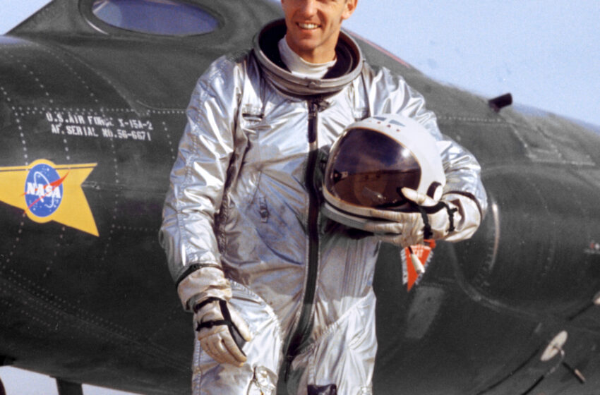  Joe Engle, Trail Blazer as Test Pilot and an Astronaut, Dies at 91