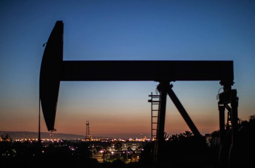 oil-prices-end-slightly-higher-as-stock-market-bounces-after-monday-plunge