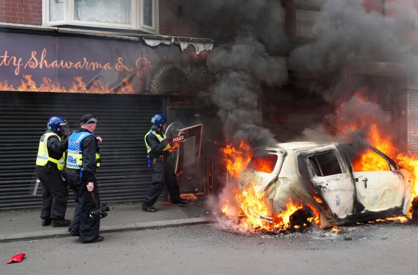 rapid-review-of-extremism-announced-–-as-yvette-cooper-accuses-southport-rioters-of-‘hijacking-grief’