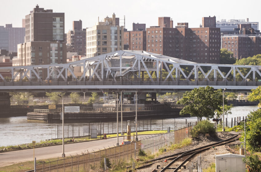  Climate Change Can Cause Bridges to ‘Fall Apart Like Tinkertoys,’ Experts Say