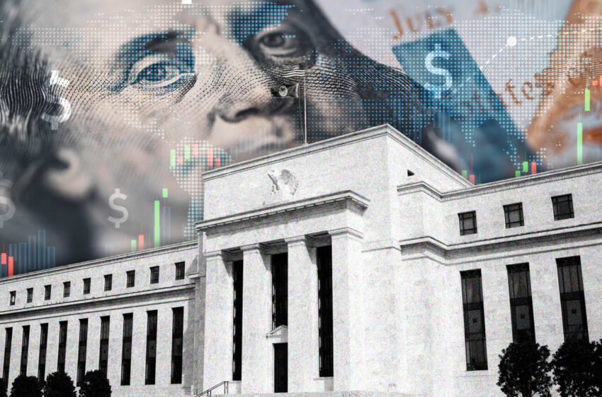  The U.S. dollar is weakening ahead of Fed rate cut. This will determine what happens next.