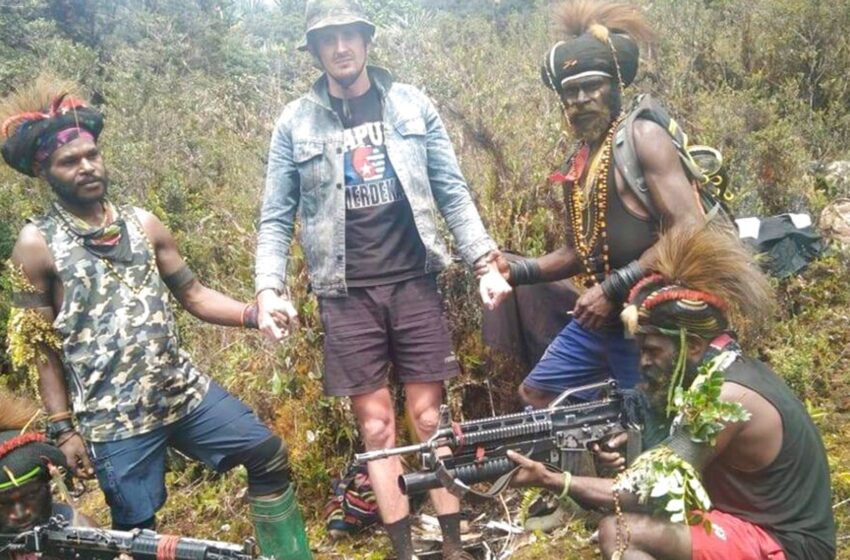  NZ pilot held hostage by Papuan rebel fighters is freed