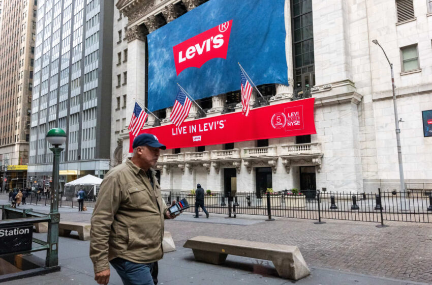 levi’s-tempers-forecast-and-weighs-sale-of-dockers-—-‘this-is-all-about-focus,’-ceo-says