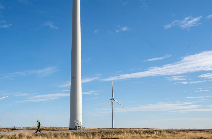  Utility in Britain Offers Free Electricity to Grow Clean Energy