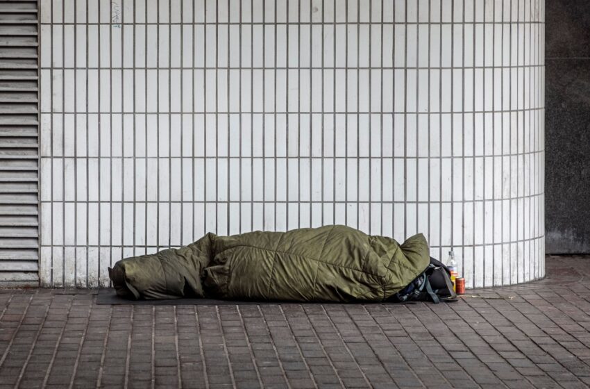 should-you-give-money-directly-to-a-homeless-person?