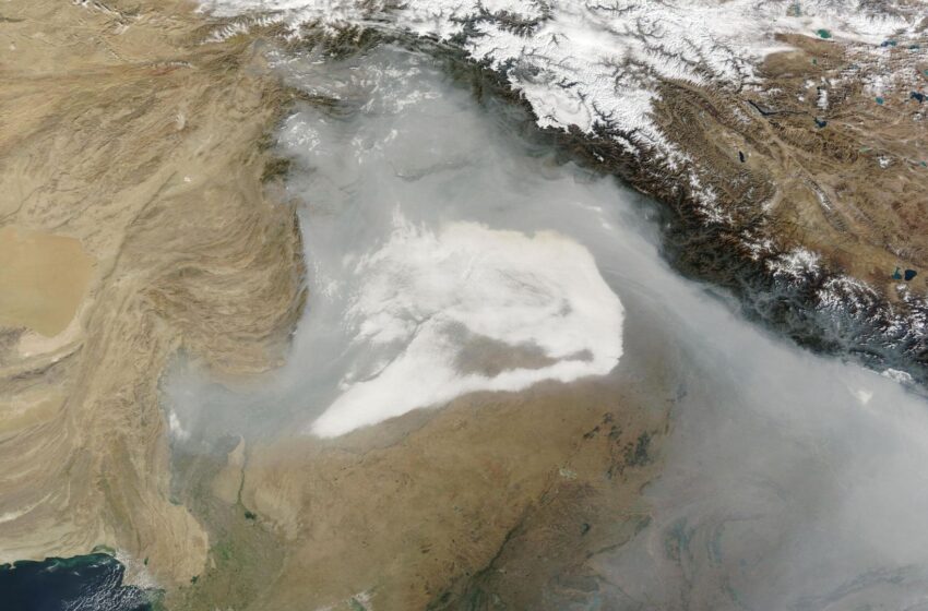  Toxic smog over Pakistan visible from space