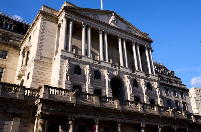  Bank of England issues mortgage rate warning to 4.4 million homes and sounds Trump trade alarm