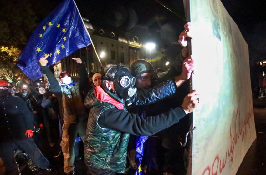 violent-protests-in-georgia-as-‘pro-russian’-government-suspends-bid-to-join-eu