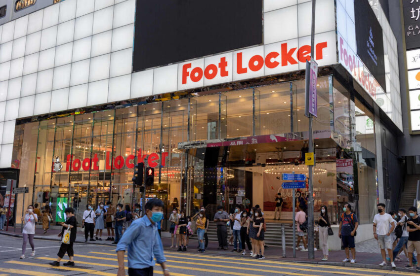 why-foot-locker’s-stock-is-sliding-despite-upbeat-thanksgiving-week-sales