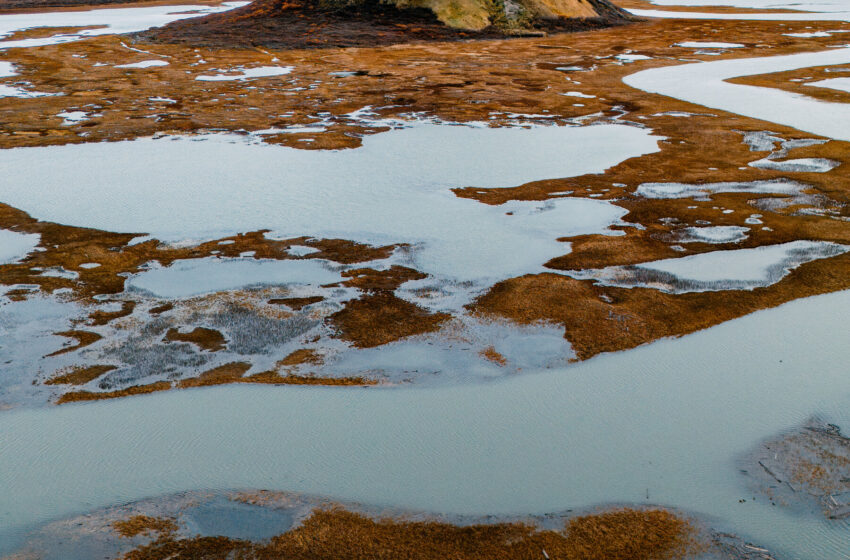  Arctic Tundra Has Long Helped Cool Earth. Now, It’s Fueling Warming.