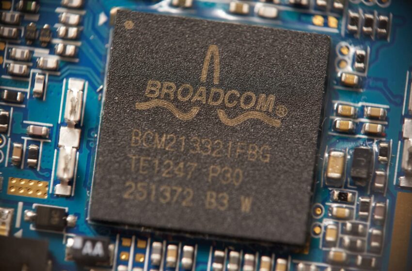 broadcom-is-closing-in-on-$1-trillion-market-cap-here’s-how-many-other-companies-have-achieved-that-lofty-status.