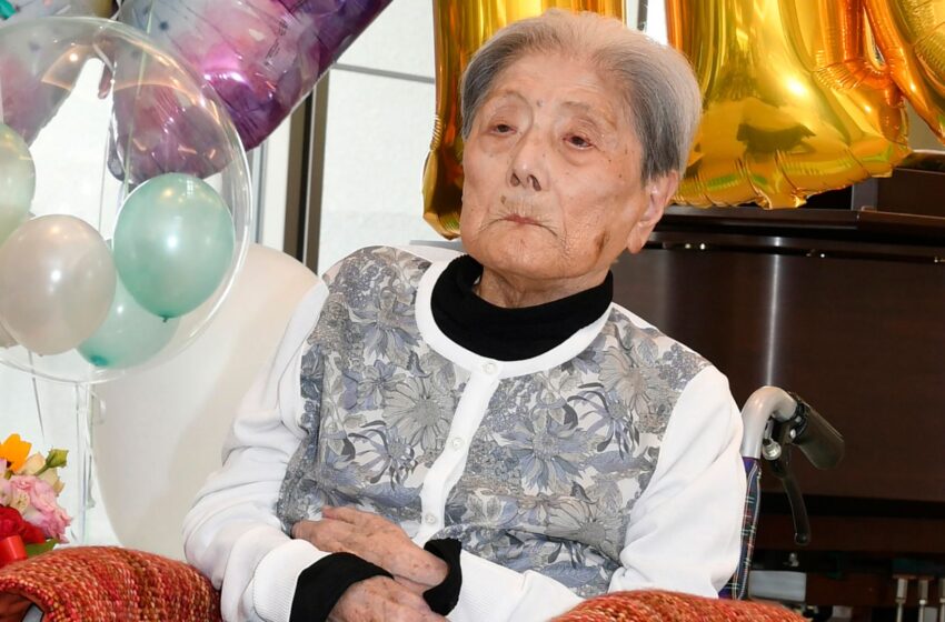  World’s oldest person dies