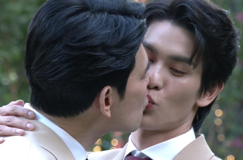  Same sex couples in Thailand celebrate equal marriage rights