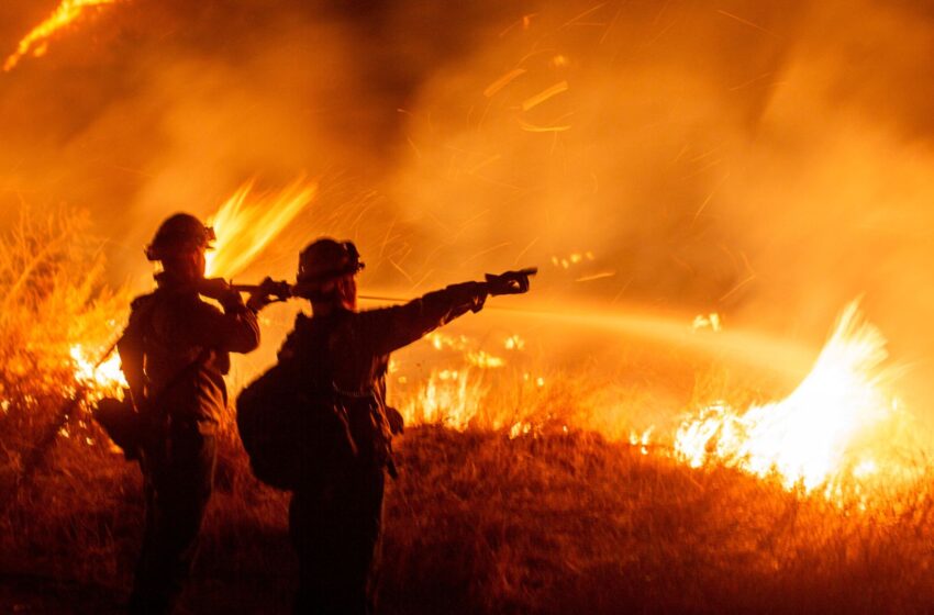 thousands-flee-as-new-wildfire-burns-near-los-angeles