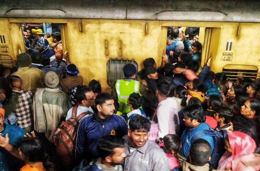 at-least-15-people-die-in-train-station-stampede