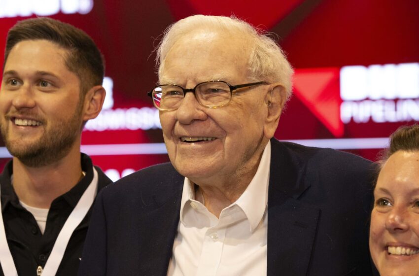  Warren Buffett’s eagerly anticipated annual letter lands Saturday. Here’s what to expect