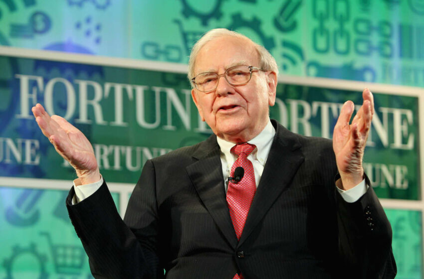  Warren Buffett’s growing cash pile and 3 other things to watch for in Berkshire’s investor letter