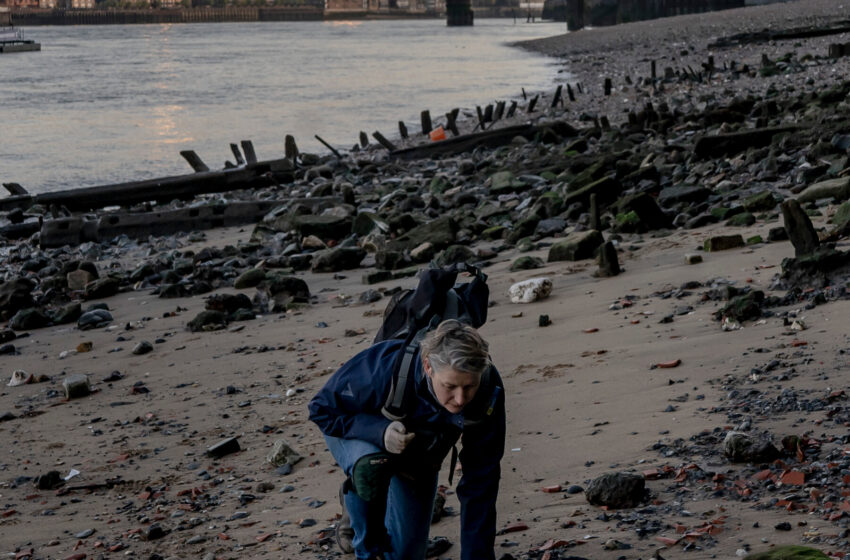 a-boneyard-along-the-thames-river-reveals-london’s-ancient-burials